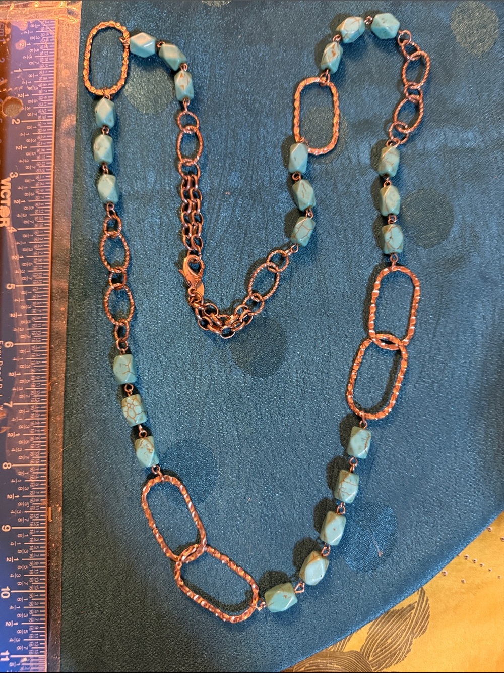 Faux Turquoise Bead and Textured Link Necklace - Unbranded